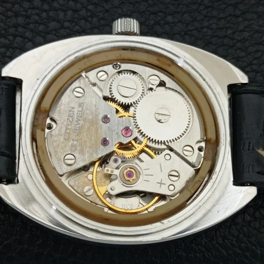Vintage 1978 Citizen Manual Mens Silver Watch W/date & Gold accents